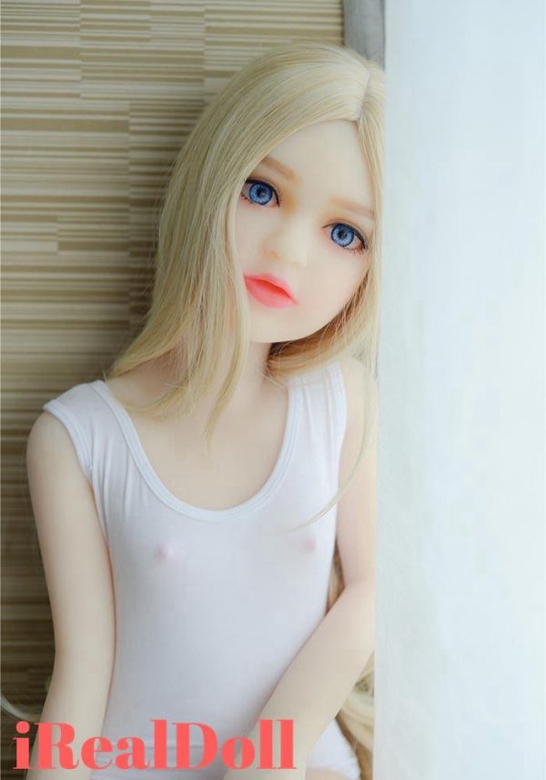 Belinda 107cm AAcup custom sex doll - iRealDoll