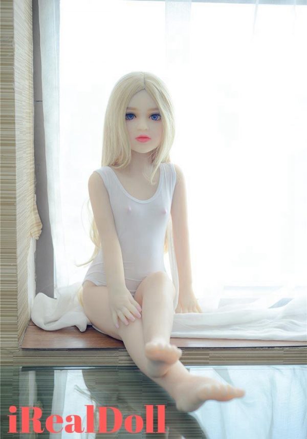 Belinda 107cm AAcup custom sex doll - iRealDoll